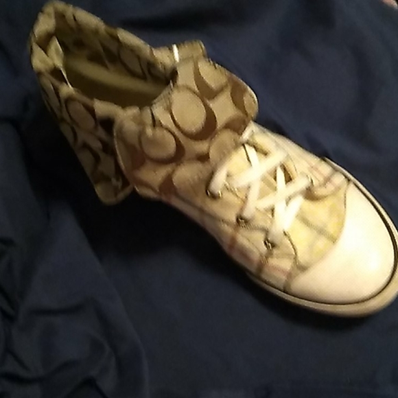 Vintage coach  shoes uber cute and stylish.. - Picture 3 of 3